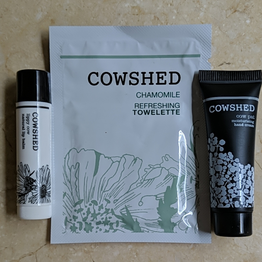 Cowshed Travel Kit 3-pc and pouch
